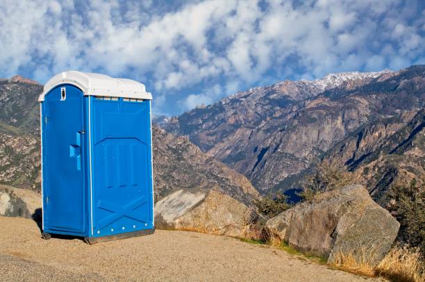 Best VIP or Luxury Restroom Trailers  in Wellsville, KS